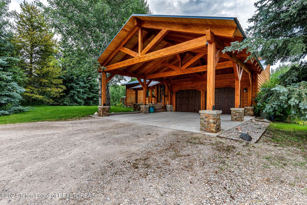 1905 N BEAVER Drive, Alta, WY 83414 photo 8