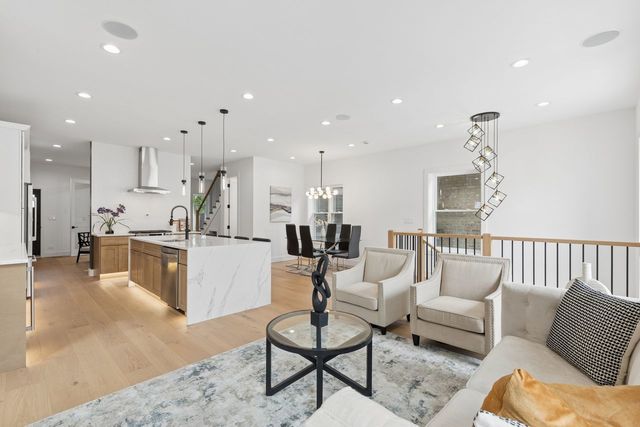 4941 N Kildare Avenue, Chicago, IL 60630