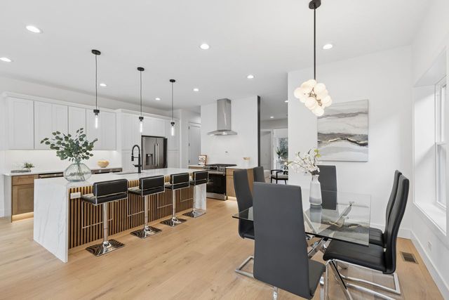 4941 N Kildare Avenue, Chicago, IL 60630