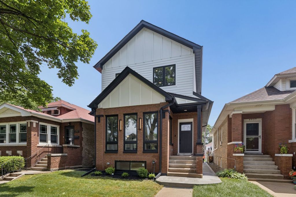 4941 N Kildare Avenue, Chicago, IL 60630