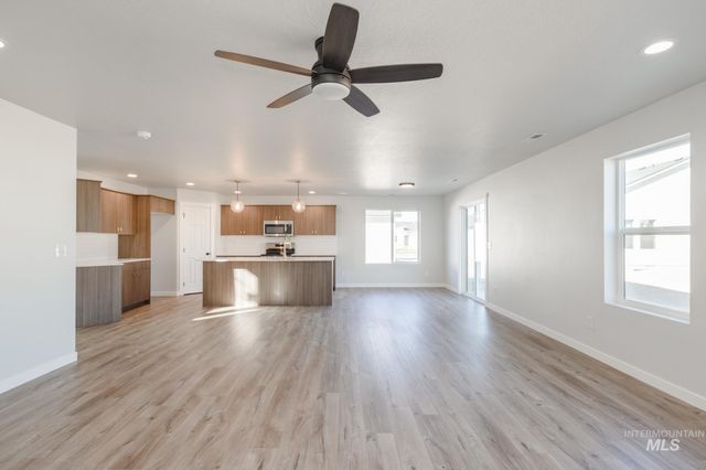 18445 N Trumpet Lily Ave, Nampa, ID 83687