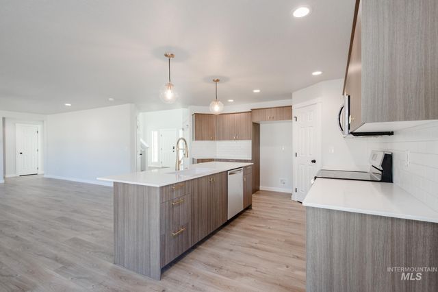 18445 N Trumpet Lily Ave, Nampa, ID 83687