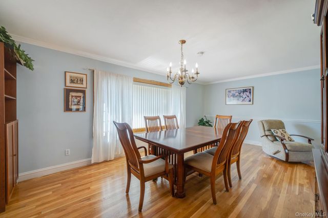 75 Pawnee Drive, Commack, NY 11725