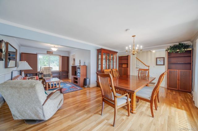 75 Pawnee Drive, Commack, NY 11725