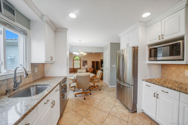 75 Pawnee Drive, Commack, NY 11725