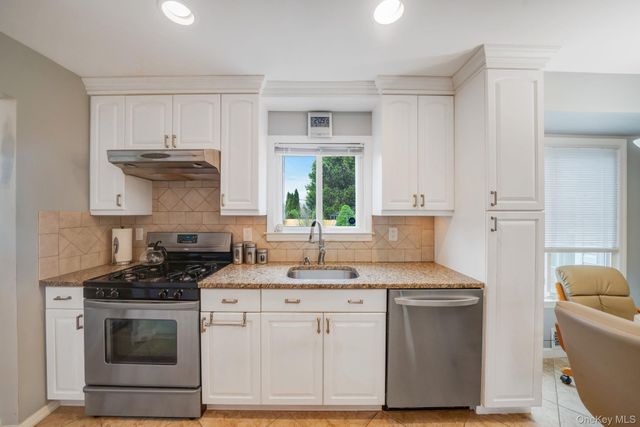 75 Pawnee Drive, Commack, NY 11725