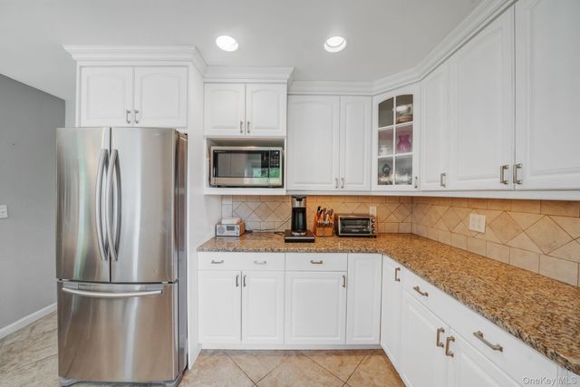 75 Pawnee Drive, Commack, NY 11725