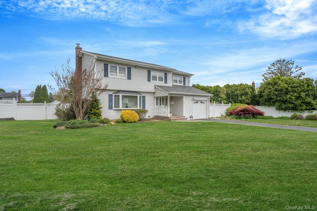 75 Pawnee Drive, Commack, NY 11725
