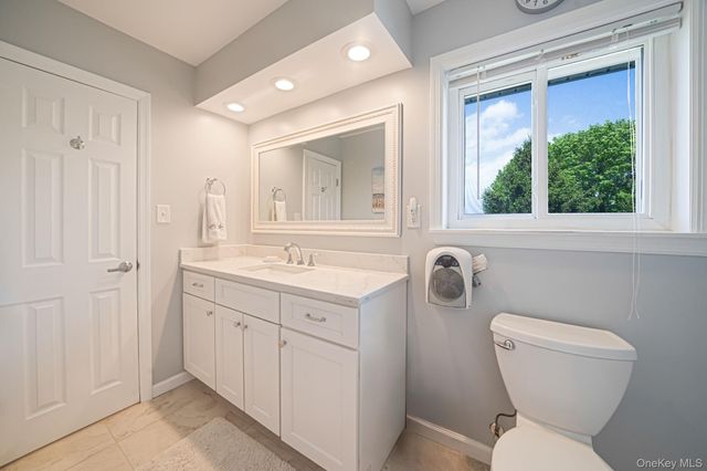 75 Pawnee Drive, Commack, NY 11725