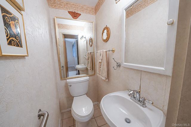 75 Pawnee Drive, Commack, NY 11725