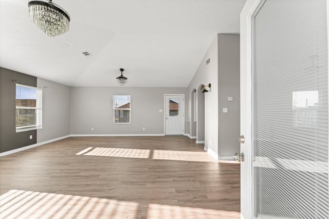 960 Crane Lane, Port Bolivar, TX 77650