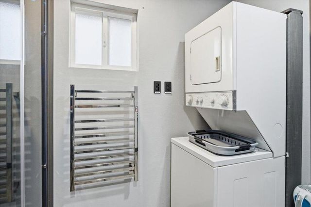 306 Victoria Lane, Sugarloaf, CA 92386