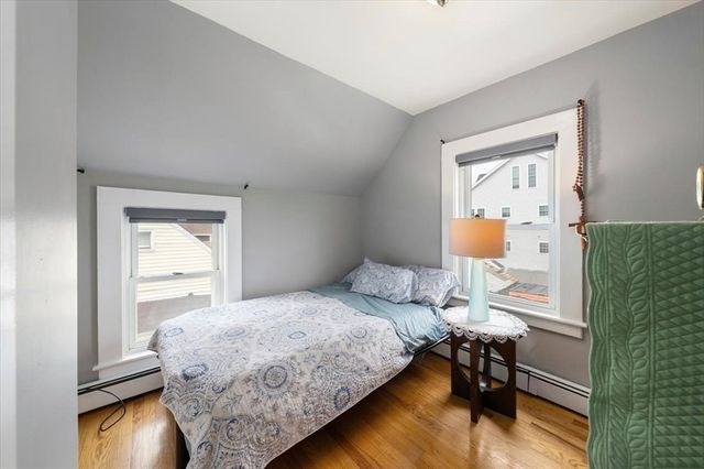 28 Everett St, Woburn, MA 01801