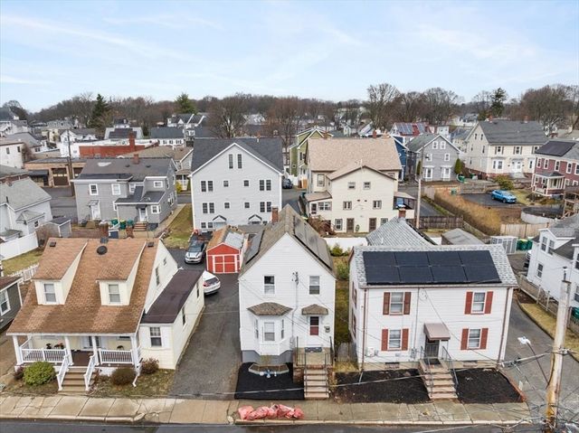 28 Everett St, Woburn, MA 01801