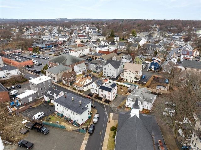 28 Everett St, Woburn, MA 01801