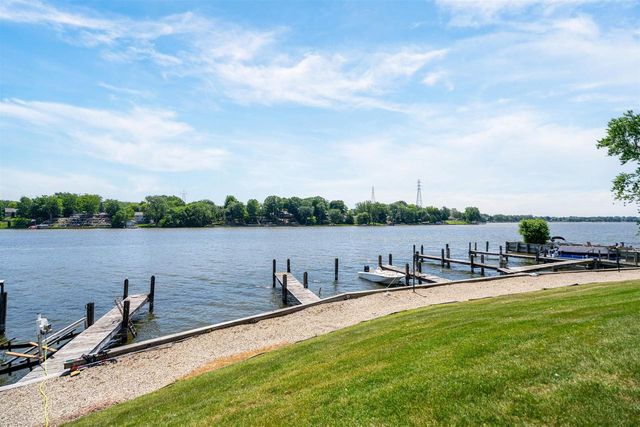 2490 STROEBE ISLAND DRIVE, Appleton, WI 54914