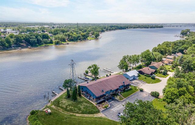 2490 STROEBE ISLAND DRIVE, Appleton, WI 54914