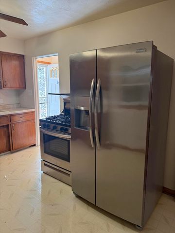 562 Dallas Street, Gary, IN 46406