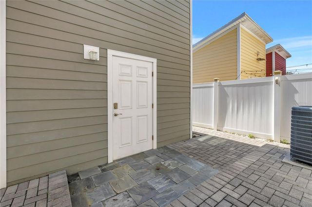 429 LORRAINE LELAND STREET, Dunedin, FL 34698