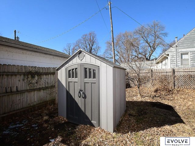 1051 N L Street, Fremont, NE 68025