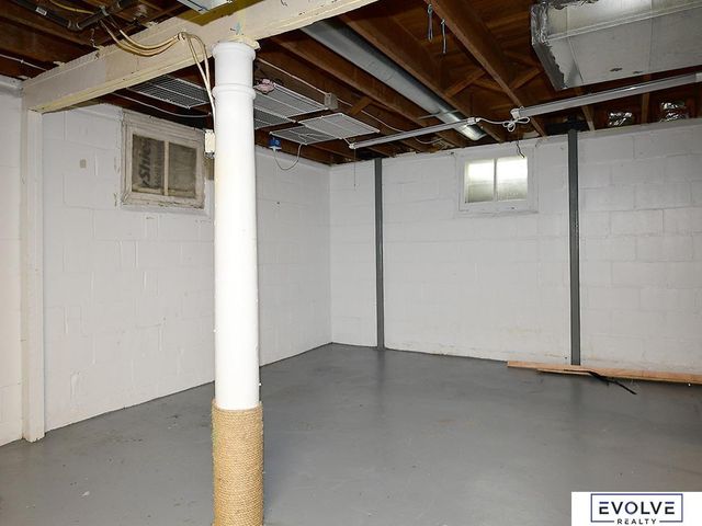 1051 N L Street, Fremont, NE 68025