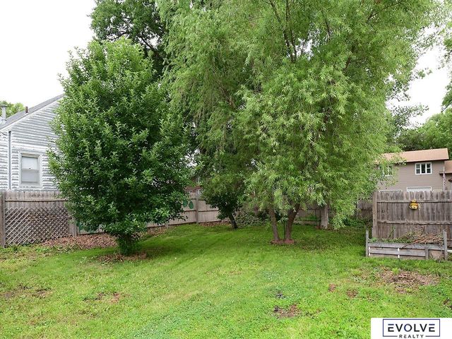1051 N L Street, Fremont, NE 68025