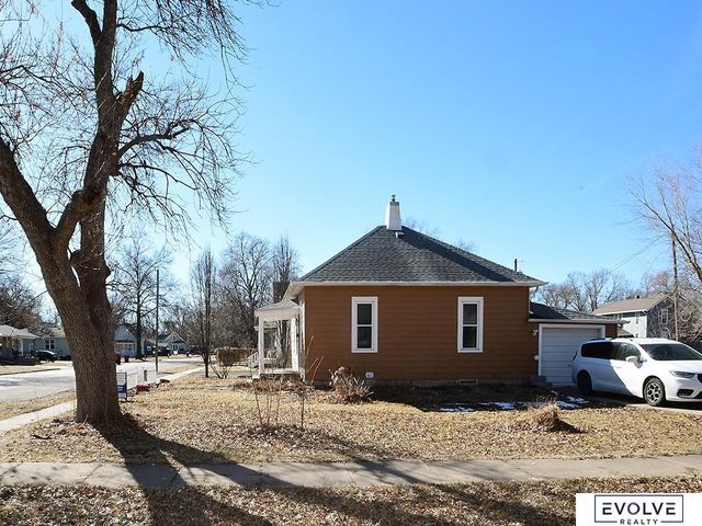 1051 N L Street, Fremont, NE 68025