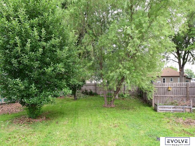1051 N L Street, Fremont, NE 68025