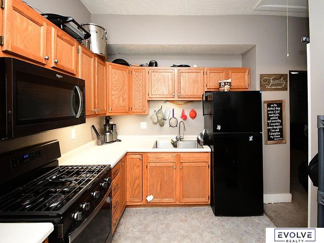 1051 N L Street, Fremont, NE 68025