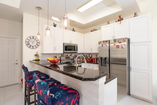 518 N Federal Highway 8, Lake Worth Beach, FL 33460