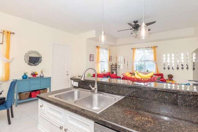 518 N Federal Highway 8, Lake Worth Beach, FL 33460