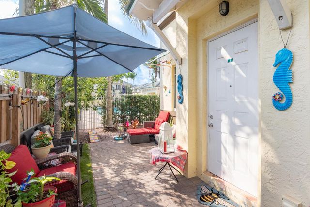 518 N Federal Highway 8, Lake Worth Beach, FL 33460