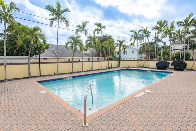 518 N Federal Highway 8, Lake Worth Beach, FL 33460