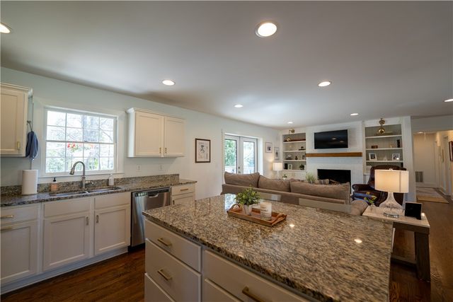 102 Robin Street, Clemson, SC 29631