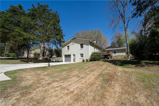 102 Robin Street, Clemson, SC 29631