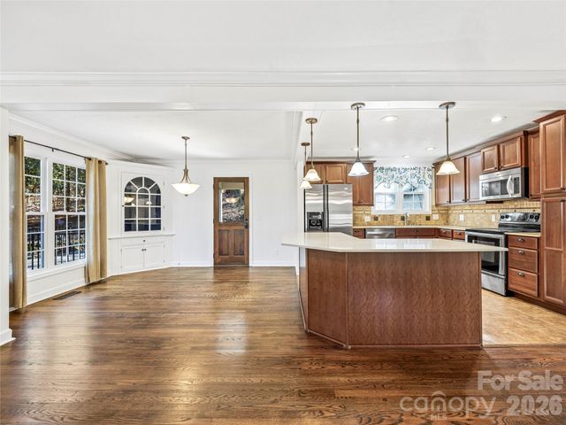 2388 Hebron Road, Hendersonville, NC 28739