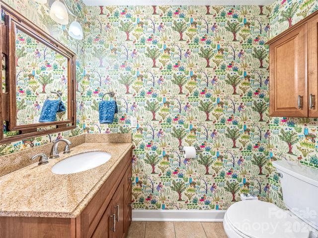 2388 Hebron Road, Hendersonville, NC 28739