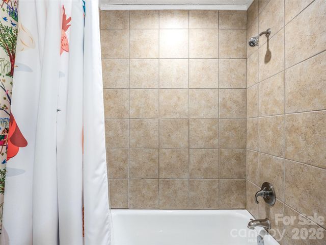 2388 Hebron Road, Hendersonville, NC 28739