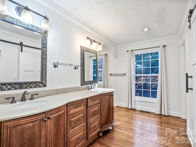 2388 Hebron Road, Hendersonville, NC 28739