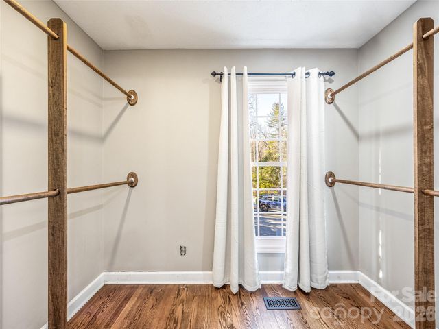 2388 Hebron Road, Hendersonville, NC 28739