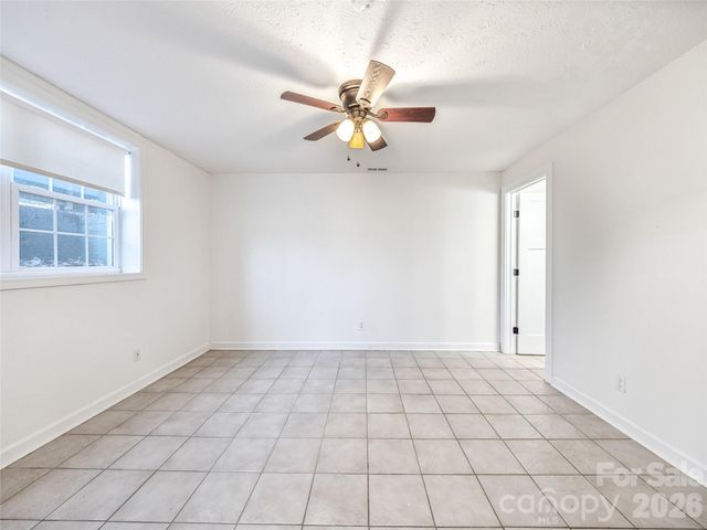 2388 Hebron Road, Hendersonville, NC 28739