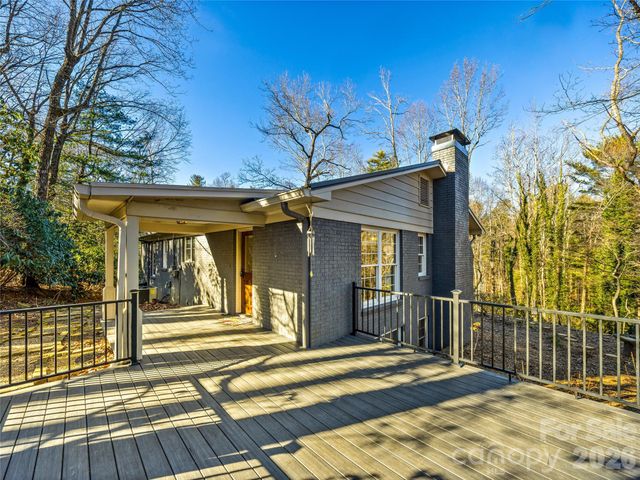 2388 Hebron Road, Hendersonville, NC 28739