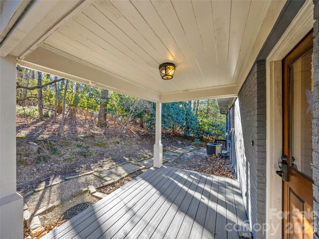 2388 Hebron Road, Hendersonville, NC 28739