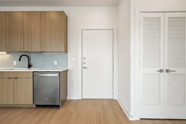 4802 S Congress Ave 403, Austin, TX 78745