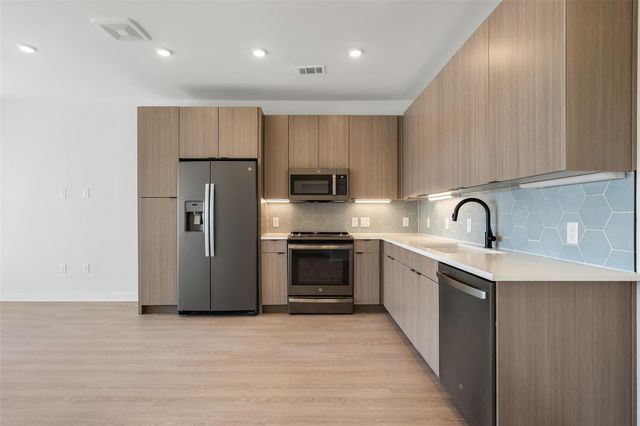 4802 S Congress Ave 403, Austin, TX 78745