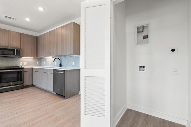 4802 S Congress Ave 403, Austin, TX 78745