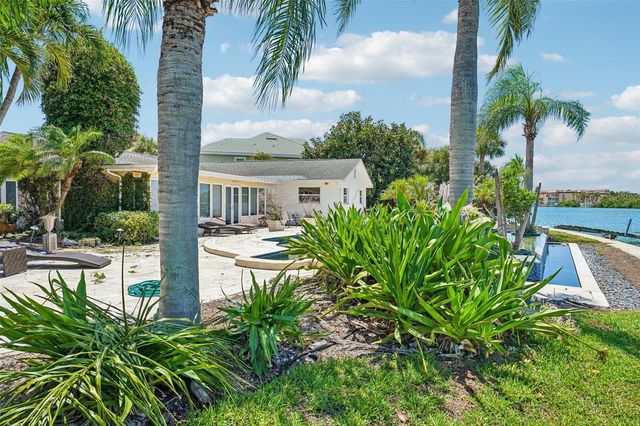 8078 13TH AVENUE S, St Petersburg, FL 33707