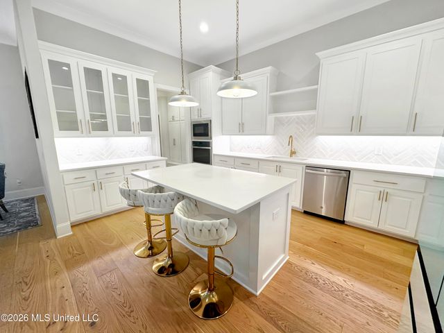 118 Lake Crest Drive, Madison, MS 39110