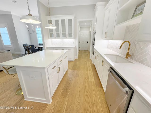 118 Lake Crest Drive, Madison, MS 39110