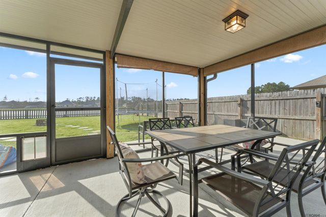 25635 Buffwood St, Denham Springs, LA 70726